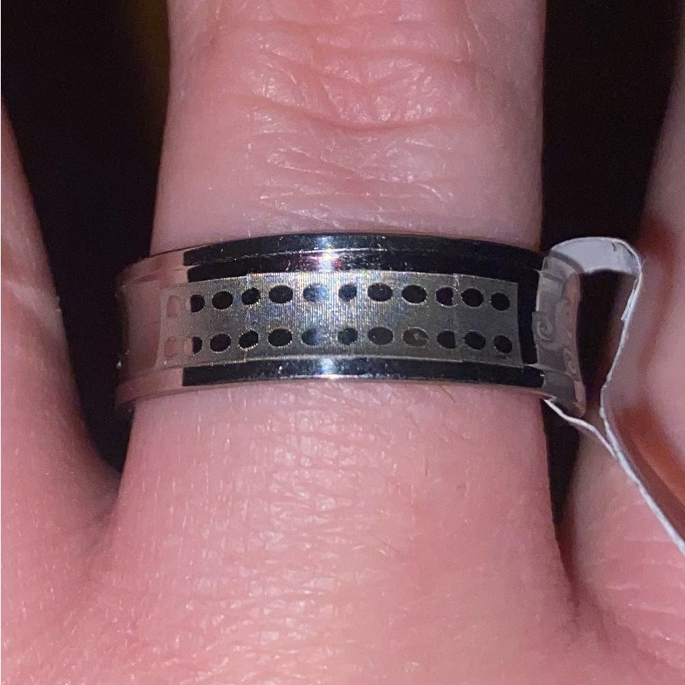 Mens size 12 Engraved Ring